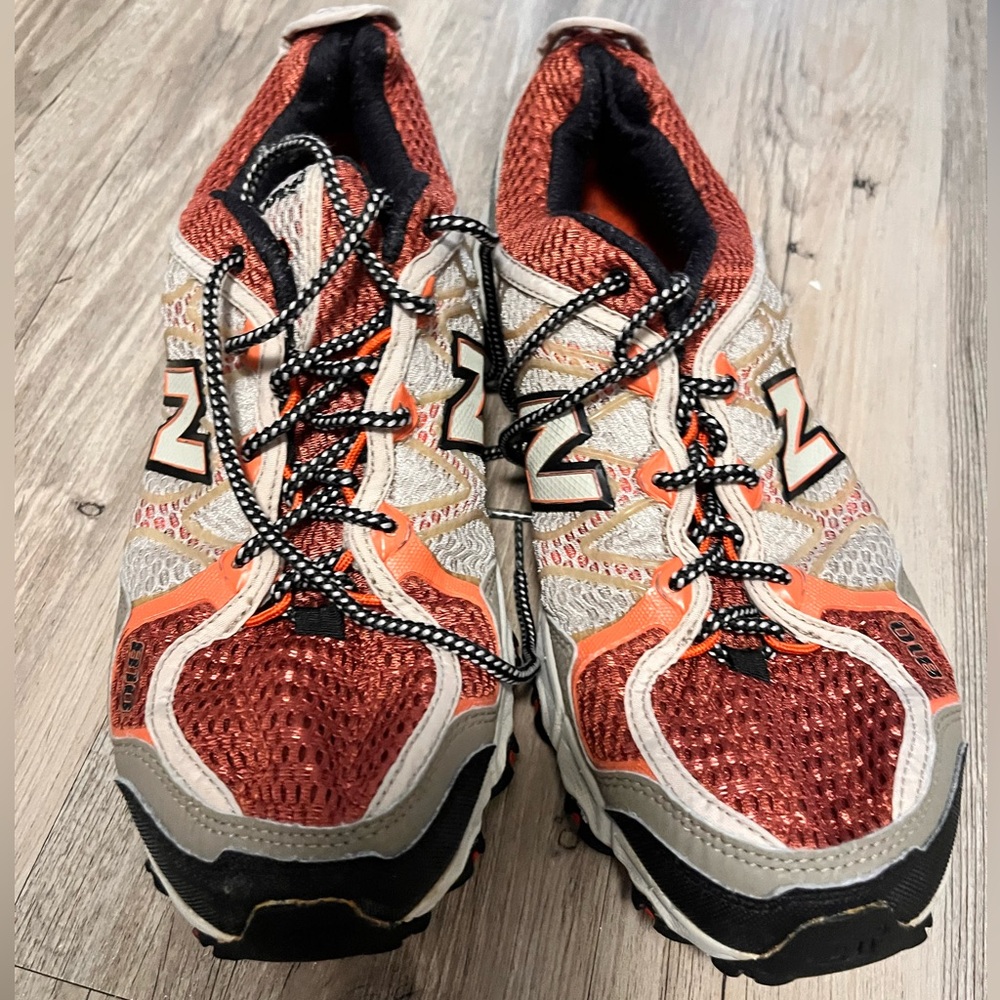 810 ABZORB EX New Balance Mesh Trail Sneakers - TAN/Orange